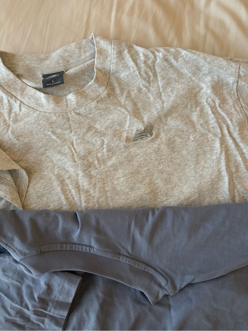 New Balance Crop Women Short Sleeve Tee Set - Blue & Light Gray - Picture 3 of 3